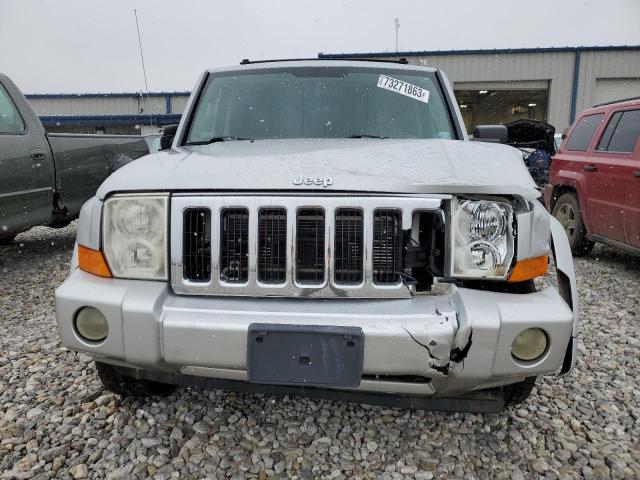 1J8HG48P37C635738 - 2007 JEEP COMMANDER SILVER photo 5