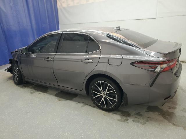 4T1G11AK7PU756019 - 2023 TOYOTA CAMRY SE NIGHT SHADE GRAY photo 2