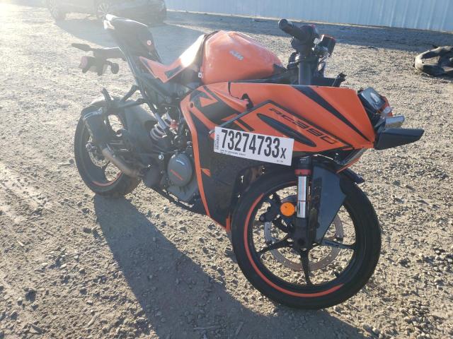 MD2JYJ403NC213831 - 2022 KTM 390 RC ORANGE photo 1