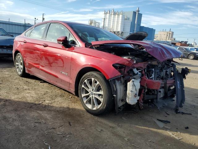 3FA6P0LU1KR224892 - 2019 FORD FUSION SE RED photo 4