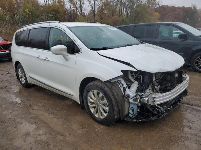 2C4RC1BG2JR132313 - 2018 CHRYSLER PACIFICA TOURING L WHITE photo 4