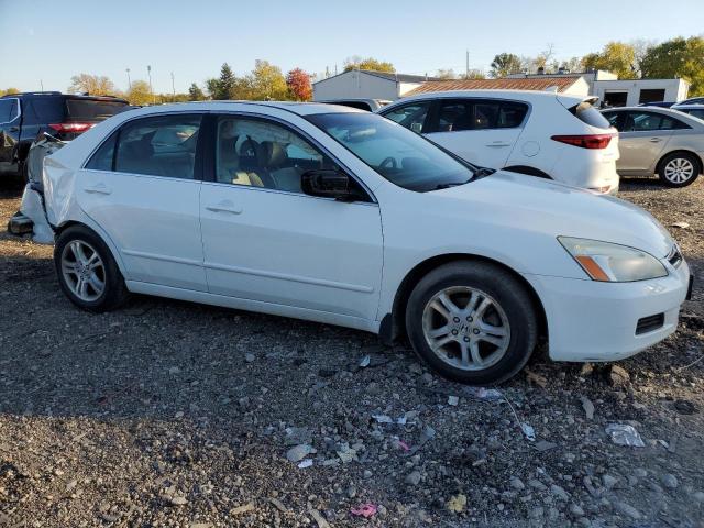 1HGCM56886A011358 - 2006 HONDA ACCORD EX WHITE photo 4