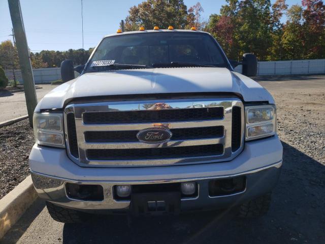 1FTWX31P16EB18377 - 2006 FORD F350 SRW SUPER DUTY WHITE photo 5