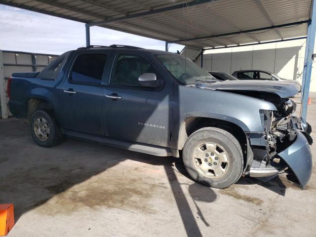 3GNVKEE08AG210162 - 2010 CHEVROLET AVALANCHE LS BLUE photo 4