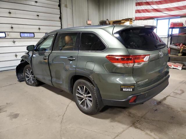 5TDJZRFH6JS821629 - 2018 TOYOTA HIGHLANDER SE GREEN photo 2