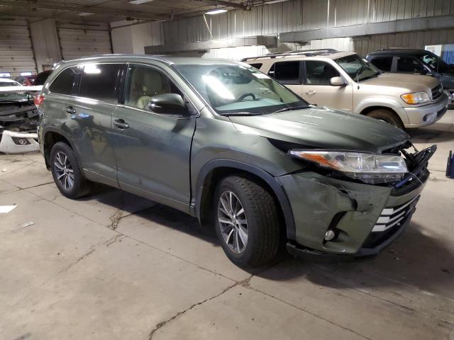 5TDJZRFH6JS821629 - 2018 TOYOTA HIGHLANDER SE GREEN photo 4