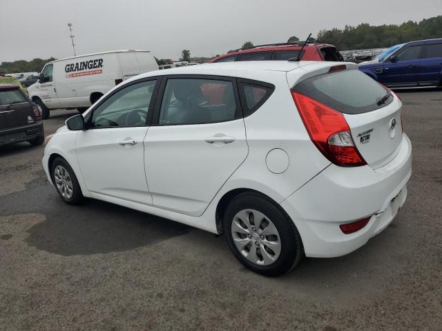 KMHCT5AE4HU351361 - 2017 HYUNDAI ACCENT SE WHITE photo 2