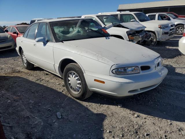 1G3HN52K6T4835730 - 1996 OLDSMOBILE 88 BASE WHITE photo 4