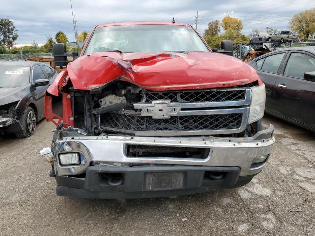 1GC1KXCG7BF201846 - 2011 CHEVROLET SILVERADO K2500 HEAVY DUTY LT RED photo 5