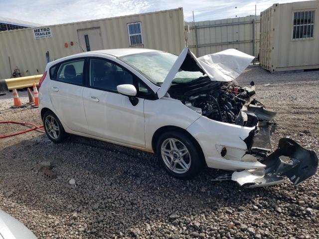 3FADP4EJ6KM114161 - 2019 FORD FIESTA SE WHITE photo 4