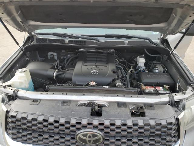 5TFEM5F10JX129002 - 2018 TOYOTA TUNDRA CREWMAX SR5 SILVER photo 11