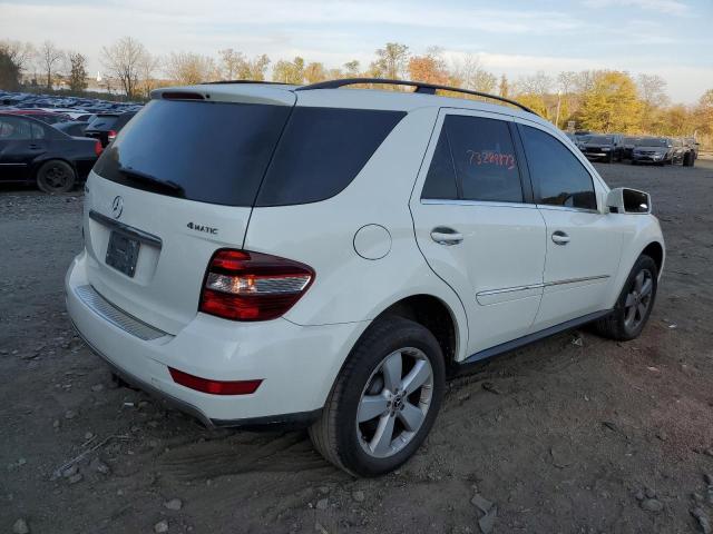 4JGBB8GB4BA746095 - 2011 MERCEDES-BENZ ML 350 4MATIC WHITE photo 3