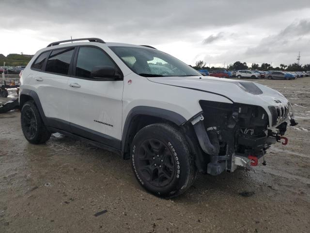 1C4PJMBX6KD200096 - 2019 JEEP CHEROKEE TRAILHAWK WHITE photo 4