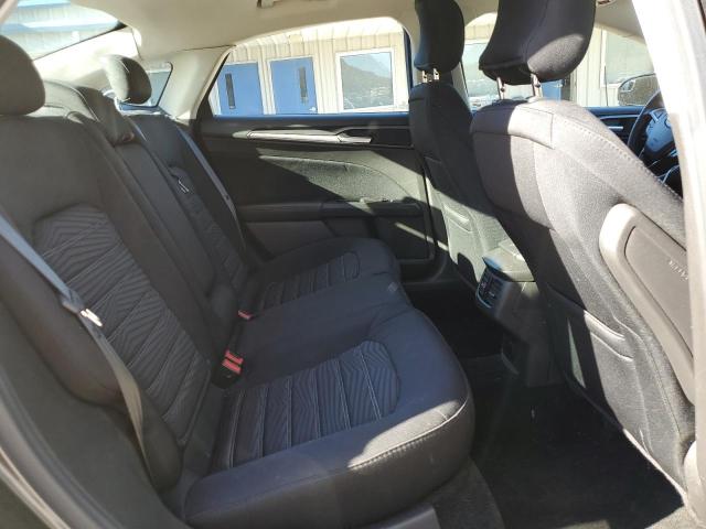 3FA6P0H7XGR300197 - 2016 FORD FUSION SE GRAY photo 10