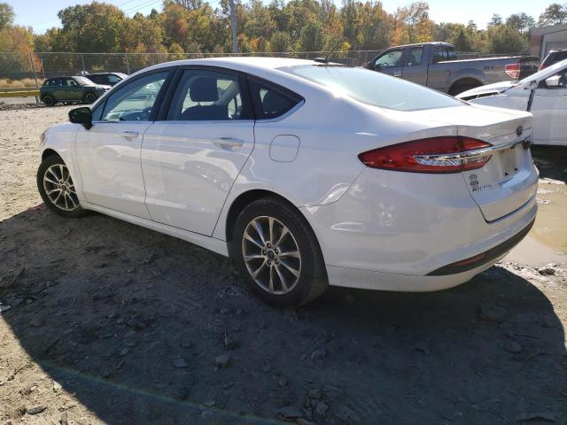 3FA6P0H75HR193691 - 2017 FORD FUSION SE WHITE photo 2