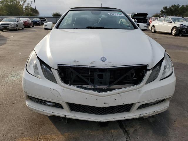 WDDKK5KFXDF204573 - 2013 MERCEDES-BENZ E 350 WHITE photo 5