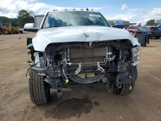 3C6UR5DL4JG350745 - 2018 RAM 2500 SLT თეთრი ფოტო 5