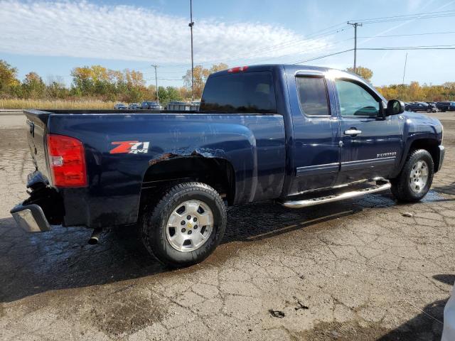 1GCRKSE77CZ161805 - 2012 CHEVROLET 1500 SILVE K1500 LT BLUE photo 3