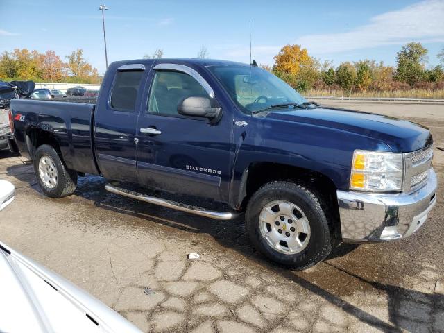 1GCRKSE77CZ161805 - 2012 CHEVROLET 1500 SILVE K1500 LT BLUE photo 4