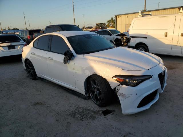 ZARFAMAN1K7607193 - 2019 ALFA ROMEO GIULIA WHITE photo 4