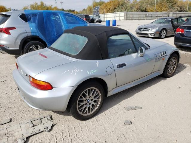 4USCH9332XLG02095 - 1999 BMW Z3 2.3 SILVER photo 3