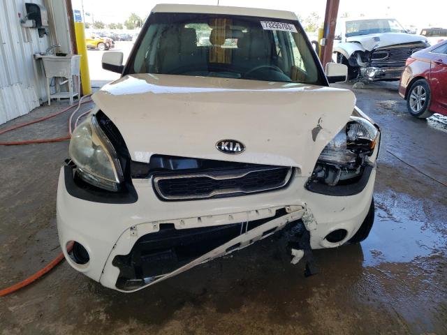 KNDJT2A53C7440081 - 2012 KIA SOUL CREAM photo 5