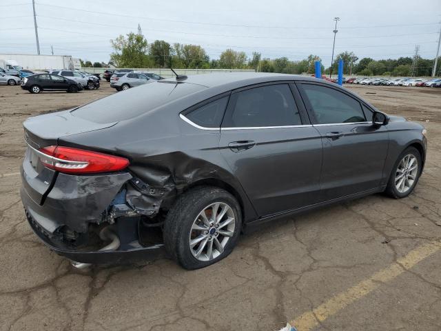 3FA6P0H75HR111930 - 2017 FORD FUSION SE GRAY photo 3