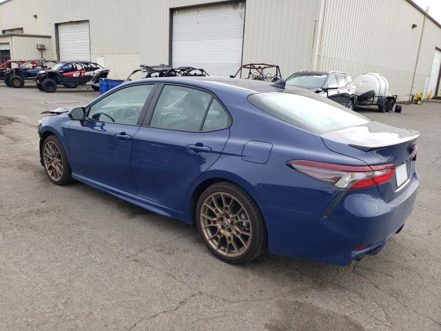 4T1G31AK5RU070154 - 2024 TOYOTA CAMRY SE NIGHT SHADE BLUE photo 2