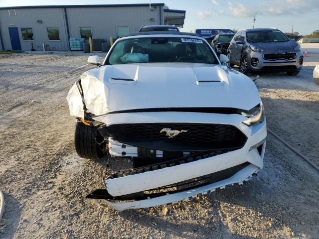 1FATP8UH6P5108648 - 2023 FORD MUSTANG WHITE photo 5