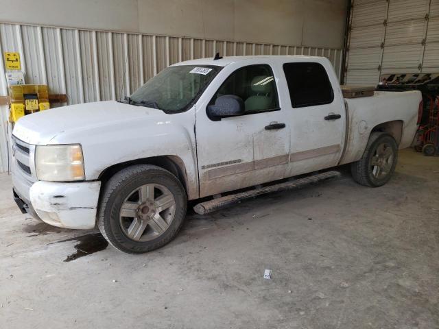 2GCEC13JX71673917 - 2007 CHEVROLET SILVERADO C1500 CREW CAB WHITE photo 1