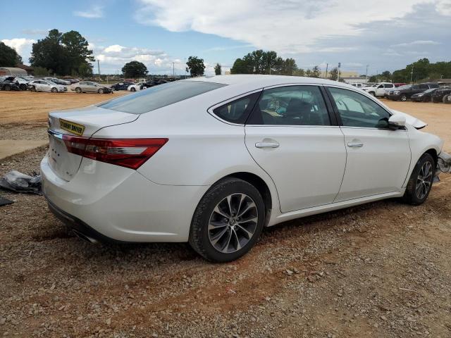 4T1BK1EB7JU282422 - 2018 TOYOTA AVALON XLE WHITE photo 3