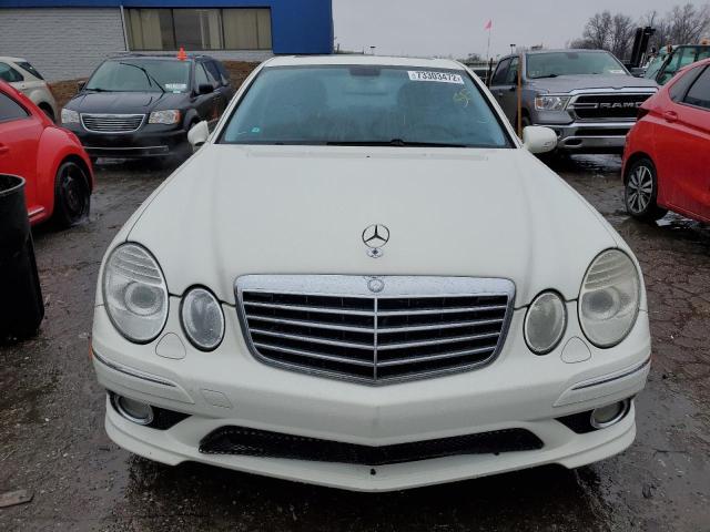 WDBUF87XX9B431060 - 2009 MERCEDES-BENZ E 350 4MATIC WHITE photo 5