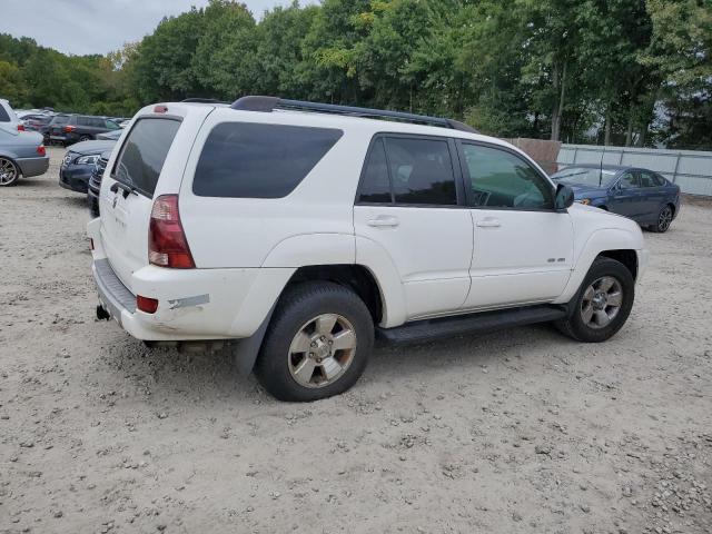 JTEBU14R640024655 - 2004 TOYOTA 4RUNNER SR5 WHITE photo 3