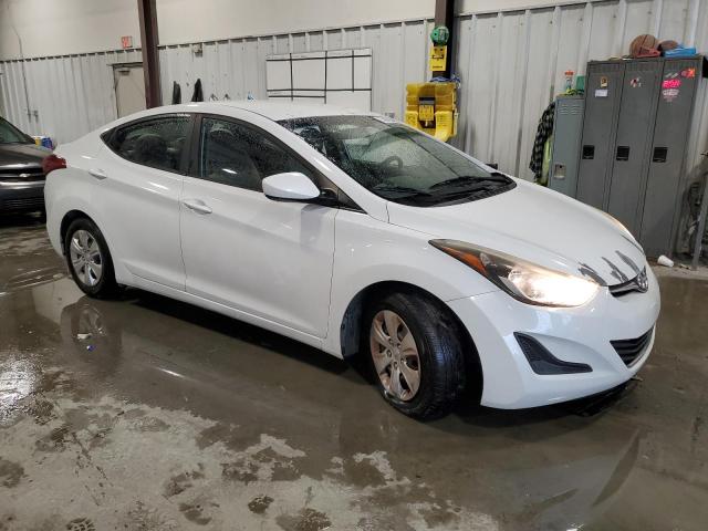 5NPDH4AE5GH748932 - 2016 HYUNDAI ELANTRA SE WHITE photo 4