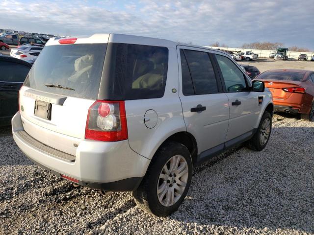 SALFP24N88H020638 - 2008 LAND ROVER LR2 SE SILVER photo 3