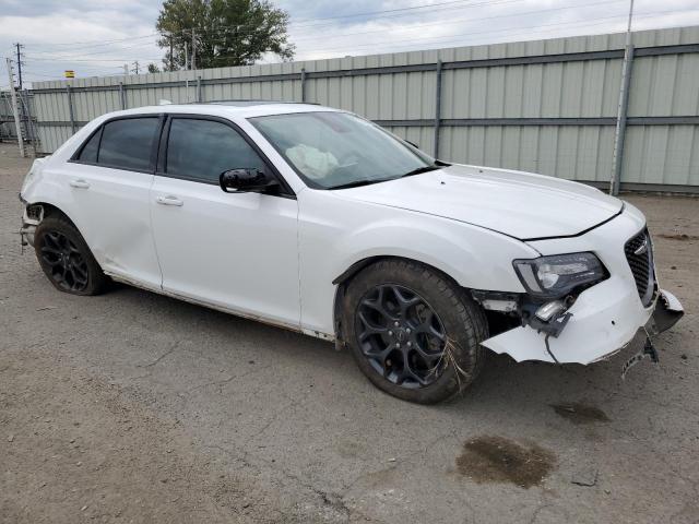 2C3CCAGG0KH679476 - 2019 CHRYSLER 300 S WHITE photo 4