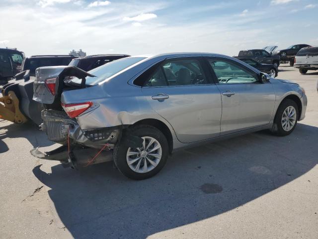 4T1BF1FK5HU755389 - 2017 TOYOTA CAMRY LE SILVER photo 3