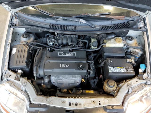 KL1TD66696B641202 - 2006 CHEVROLET AVEO BASE SILVER photo 11