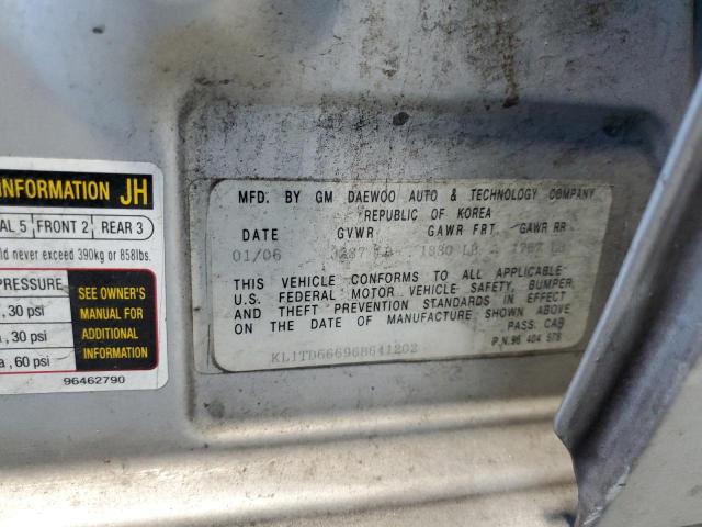 KL1TD66696B641202 - 2006 CHEVROLET AVEO BASE SILVER photo 12