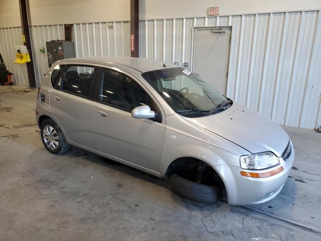 KL1TD66696B641202 - 2006 CHEVROLET AVEO BASE SILVER photo 4