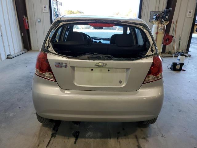 KL1TD66696B641202 - 2006 CHEVROLET AVEO BASE SILVER photo 6