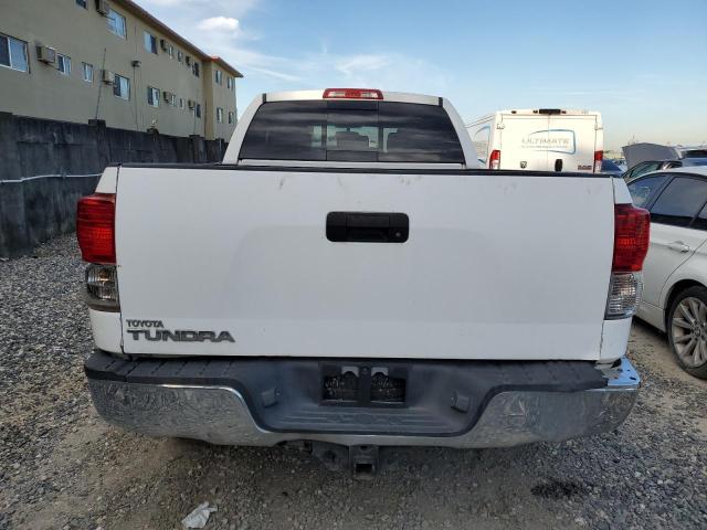 5TFRM5F19AX002766 - 2010 TOYOTA TUNDRA DOUBLE CAB SR5 WHITE photo 6