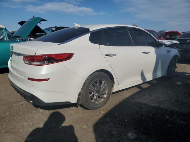 5XXGT4L3XKG339093 - 2019 KIA OPTIMA LX WHITE photo 3