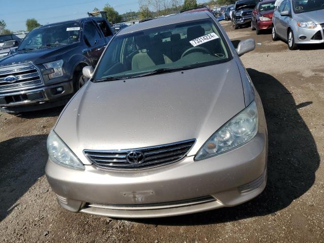 4T1BF32K85U590600 - 2005 TOYOTA CAMRY LE TAN photo 5