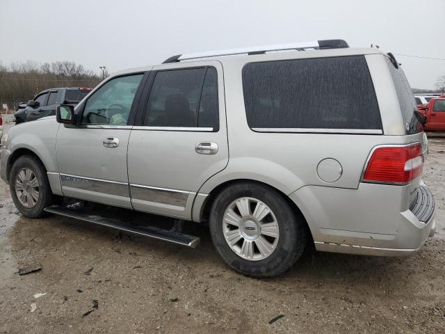 5LMFU28517LJ05674 - 2007 LINCOLN NAVIGATOR SILVER photo 2