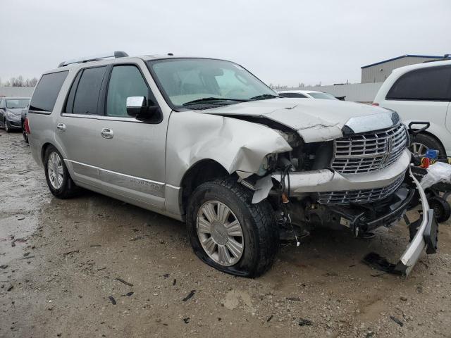 5LMFU28517LJ05674 - 2007 LINCOLN NAVIGATOR SILVER photo 4