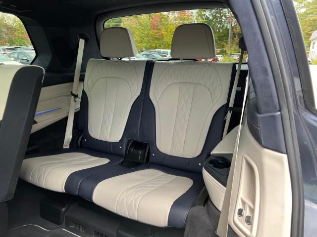 5UXCX4C50KLB39877 - 2019 BMW X7 XDRIVE50I GRAY photo 11