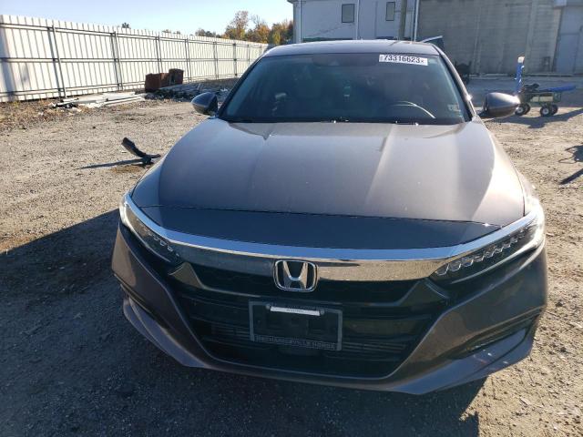 1HGCV2F91JA018827 - 2018 HONDA ACCORD TOURING GRAY photo 5