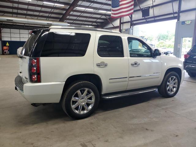 1GKS2EEF4CR147472 - 2012 GMC YUKON DENALI WHITE photo 3