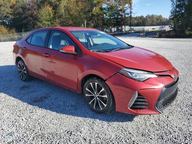 5YFBURHE4JP790718 - 2018 TOYOTA COROLLA L RED photo 4